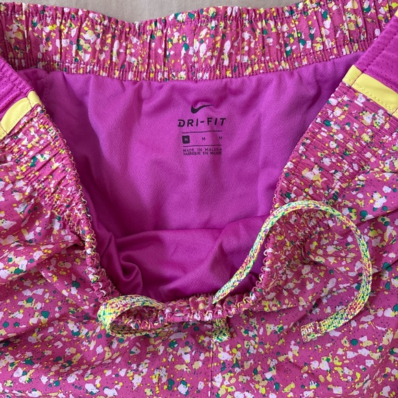 Nike dry fit shorts - Picture 2 of 3